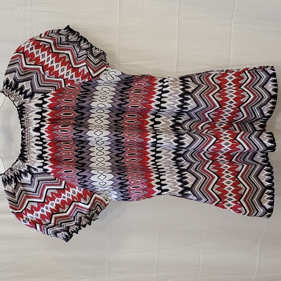 Healing Hands Scrub Top - Picture 7 of 7